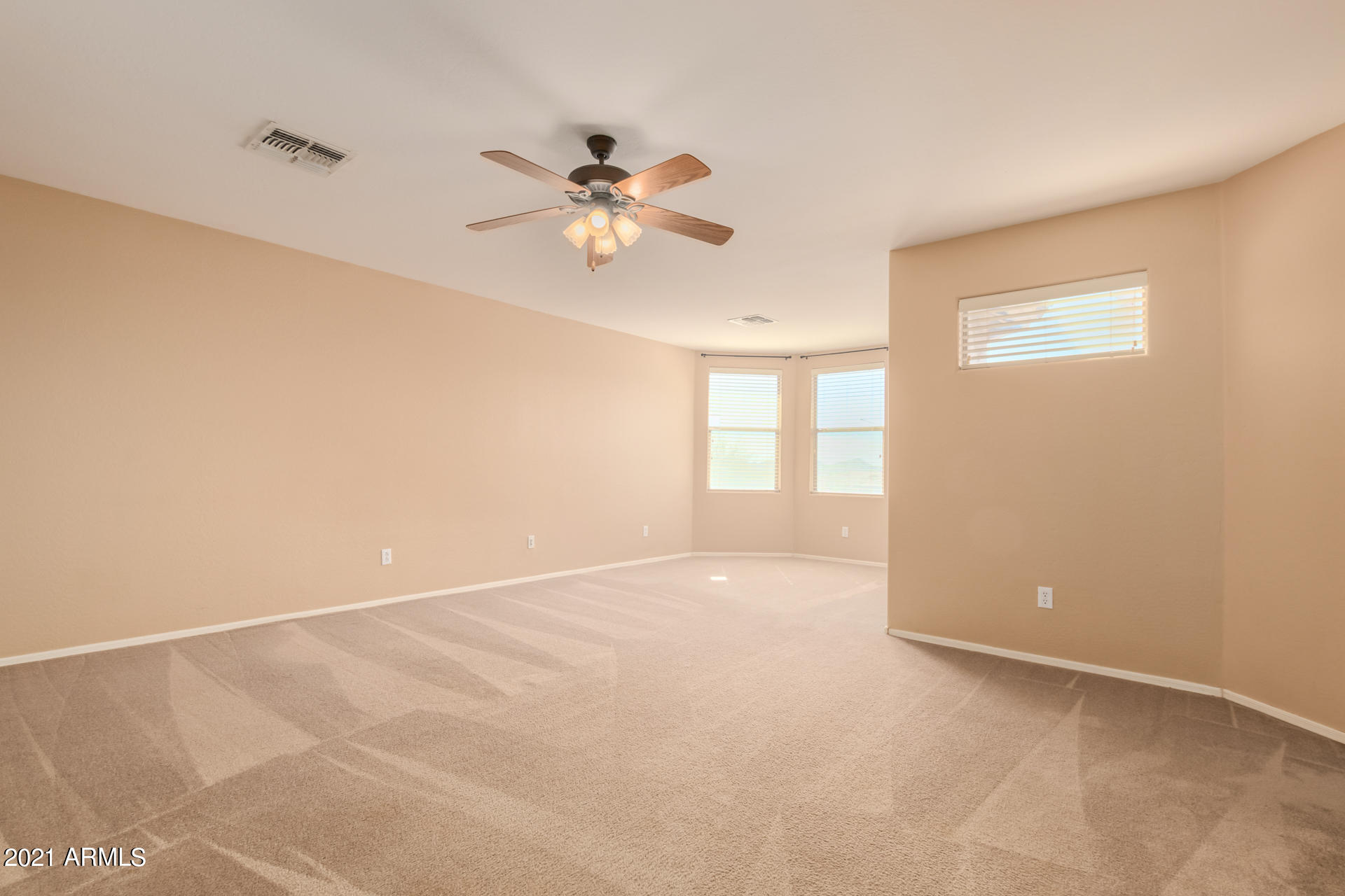 4418 West Hower Road Phoenix, AZ 85086 - Photo 21 of 38 21
