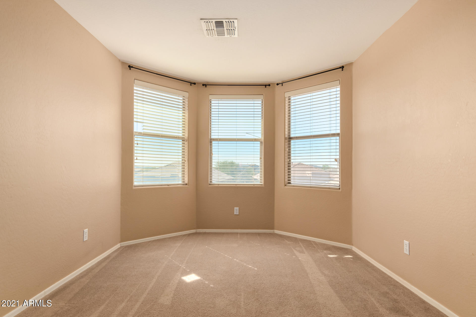 4418 West Hower Road Phoenix, AZ 85086 - Photo 23 of 38 23