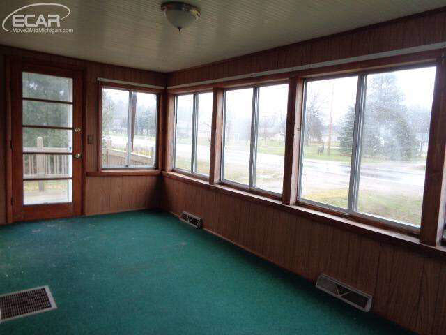 8489 North Seymour Road Flushing, MI 48433 - Photo 9 of 12 20457087-8.JPG