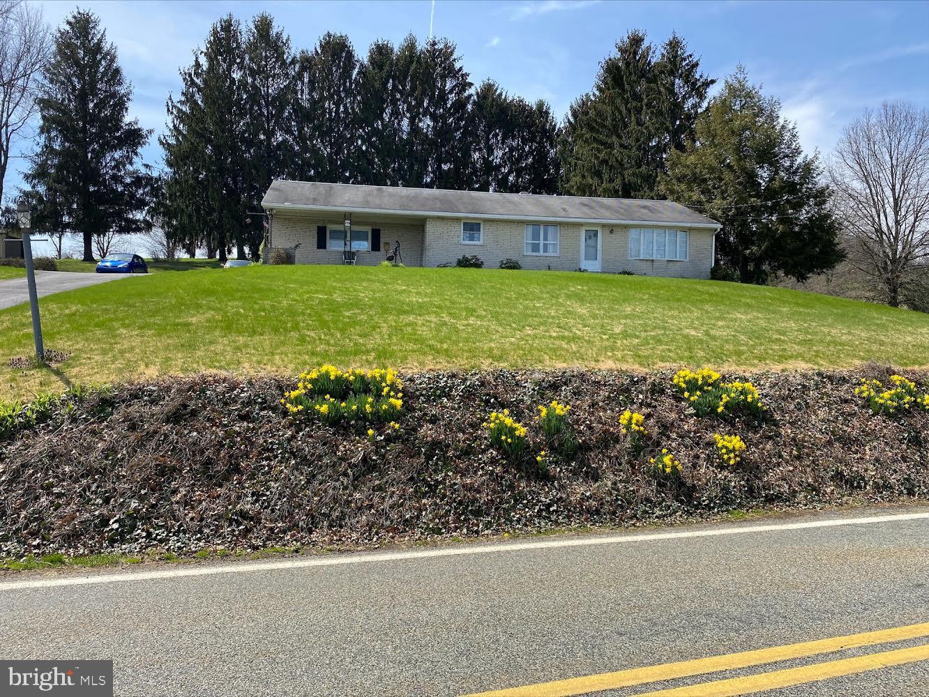 229 Sawmill Road Boyertown, PA 19512 - Photo 1 of 16 Gallery Image 1