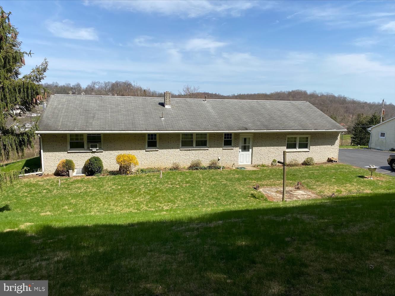 229 Sawmill Road Boyertown, PA 19512 - Photo 2 of 16 Gallery Image 2