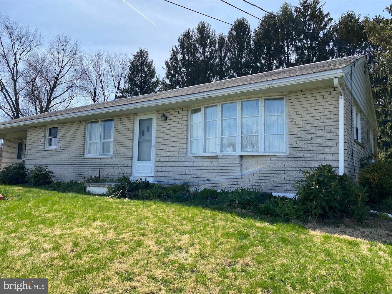 229 Sawmill Road Boyertown, PA 19512 - Photo 3 of 16 Gallery Image 3
