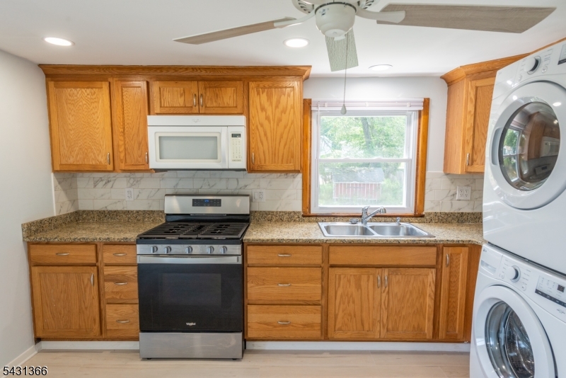 75 Star Lake Road, Unit 2 Bloomingdale, NJ 07403 - Photo 5 of 14