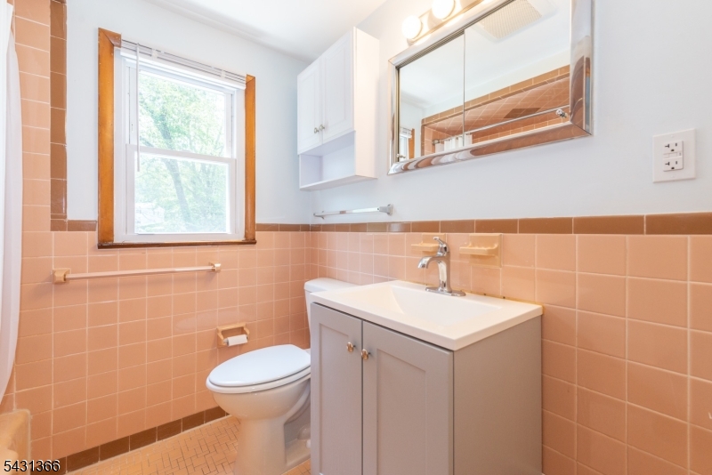 75 Star Lake Road, Unit 2 Bloomingdale, NJ 07403 - Photo 8 of 14