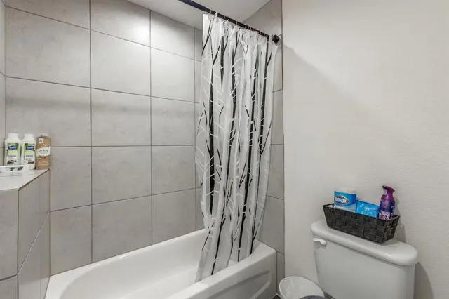 $2,500 | 2310 Dalworth Street, Grand Prairie, TX 75050