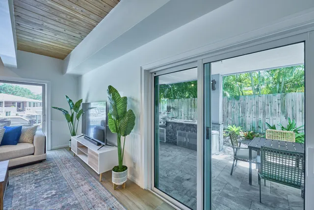 $15,500 | 100 Neptune Drive, Hypoluxo, FL 33462