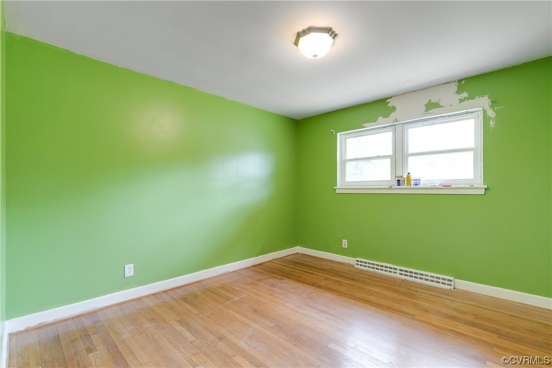 900 Jordan Point Road Hopewell, VA 23860 - Photo 22 of 41 a view of a room with a large window