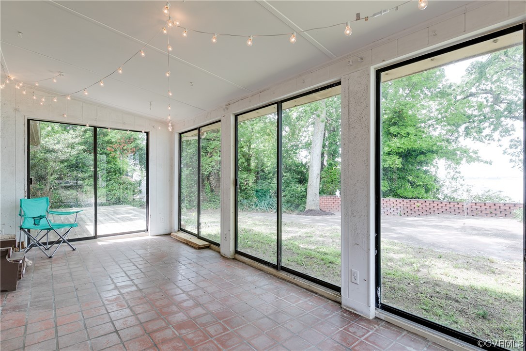 900 Jordan Point Road Hopewell, VA 23860 - Photo 26 of 41 a view of a garden from a big room