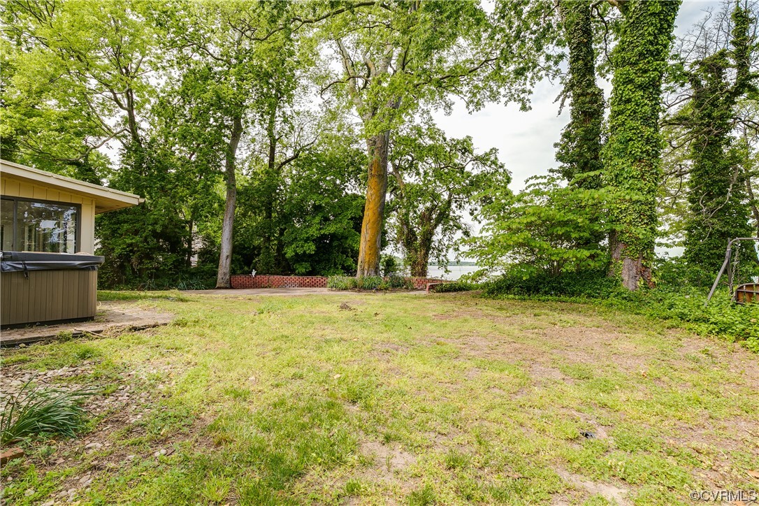 900 Jordan Point Road Hopewell, VA 23860 - Photo 28 of 41 a view of backyard with tree