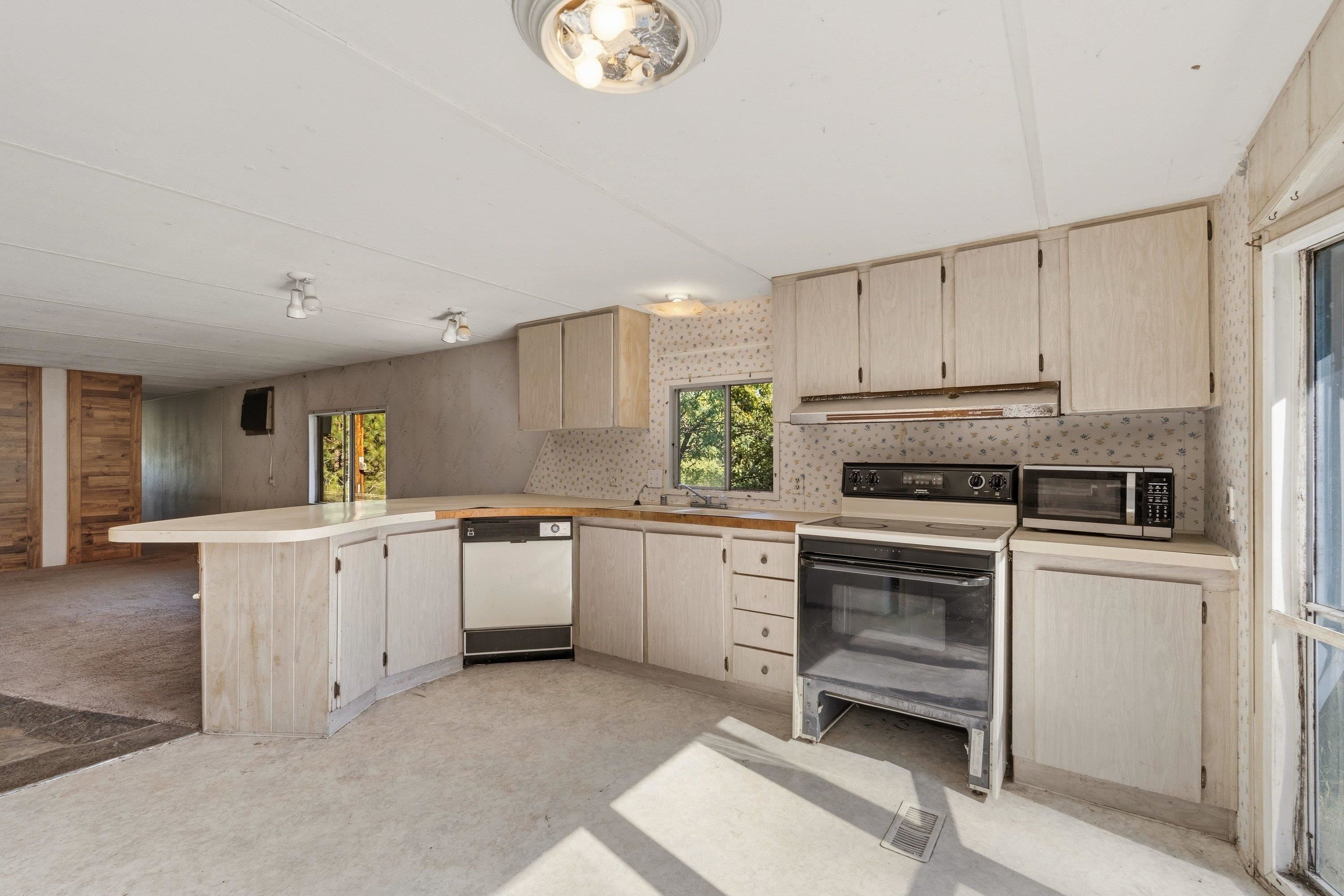 2132 Nicholson Road Elk, WA 99009 - Photo 15 of 48 Gallery Image 15