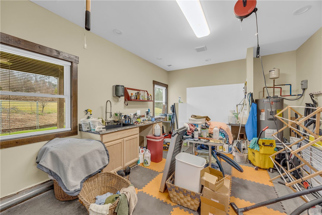665 Oconee Creek Road Walhalla, SC 29691 - Photo 18 of 50 Laundry room currently used as a grooming station for pets