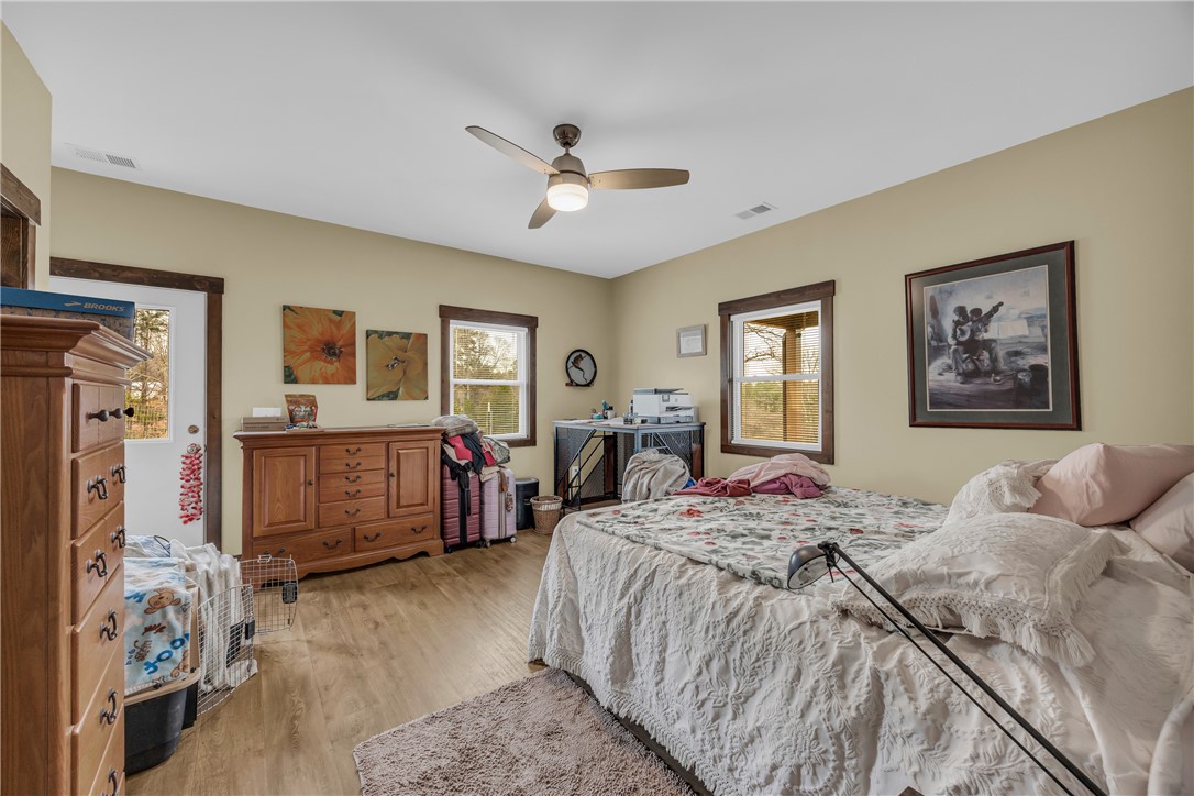 665 Oconee Creek Road Walhalla, SC 29691 - Photo 21 of 48 Potential Owner Suite