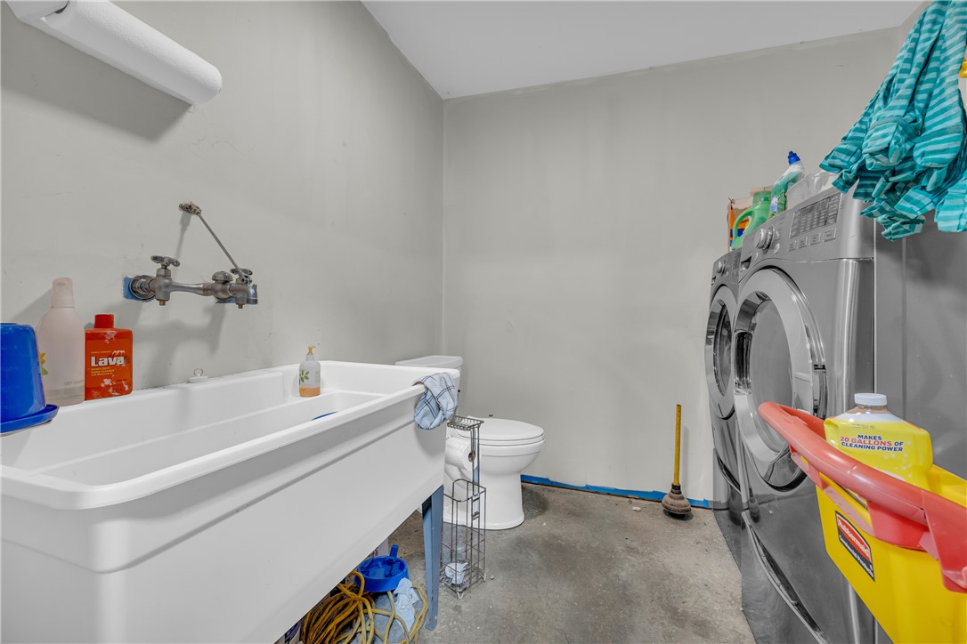 665 Oconee Creek Road Walhalla, SC 29691 - Photo 35 of 50 Laundry room/half bath in shop