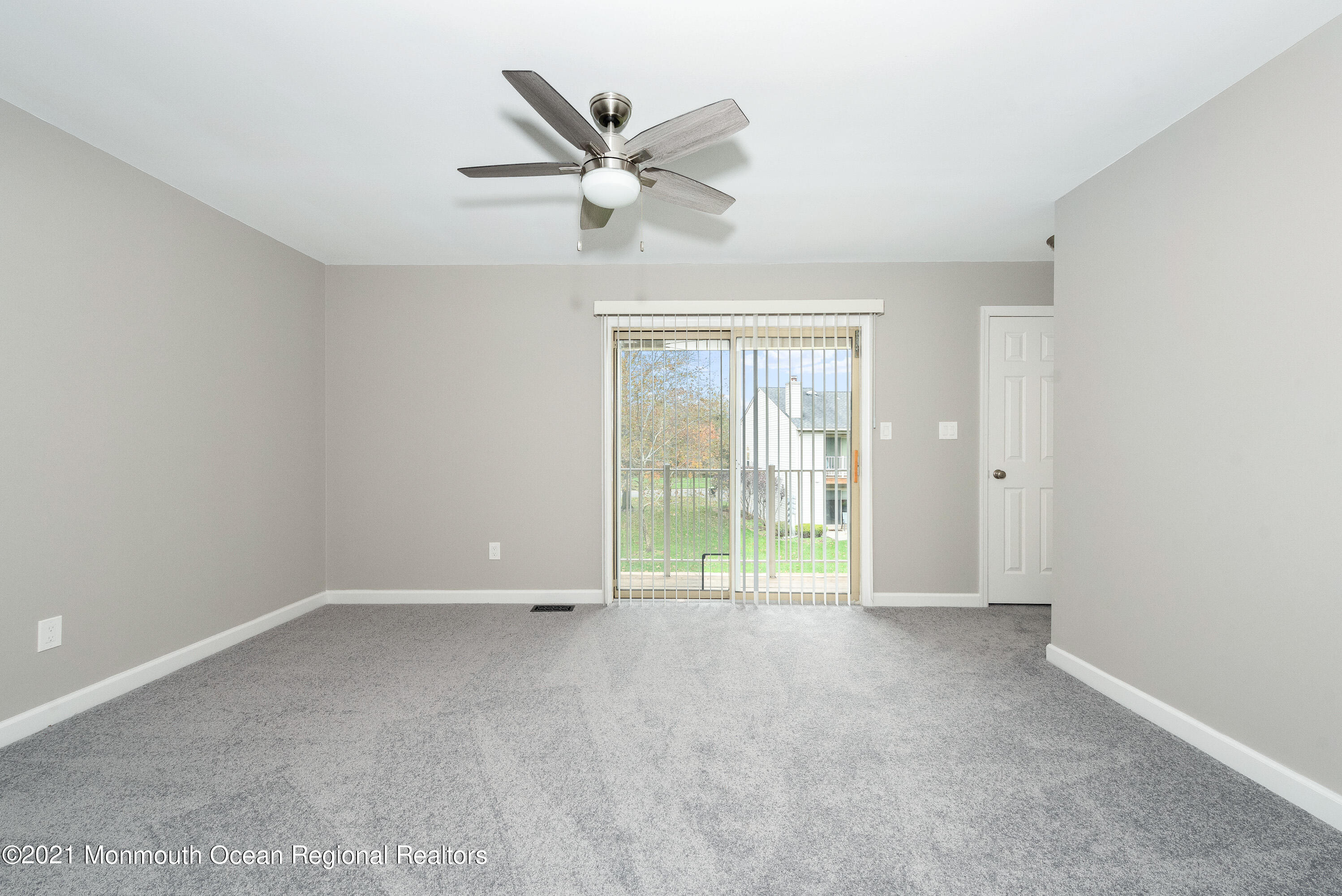 14 Stuart Drive, Unit 5 Freehold, NJ 07728 - Photo 12 of 26 DSC_0057