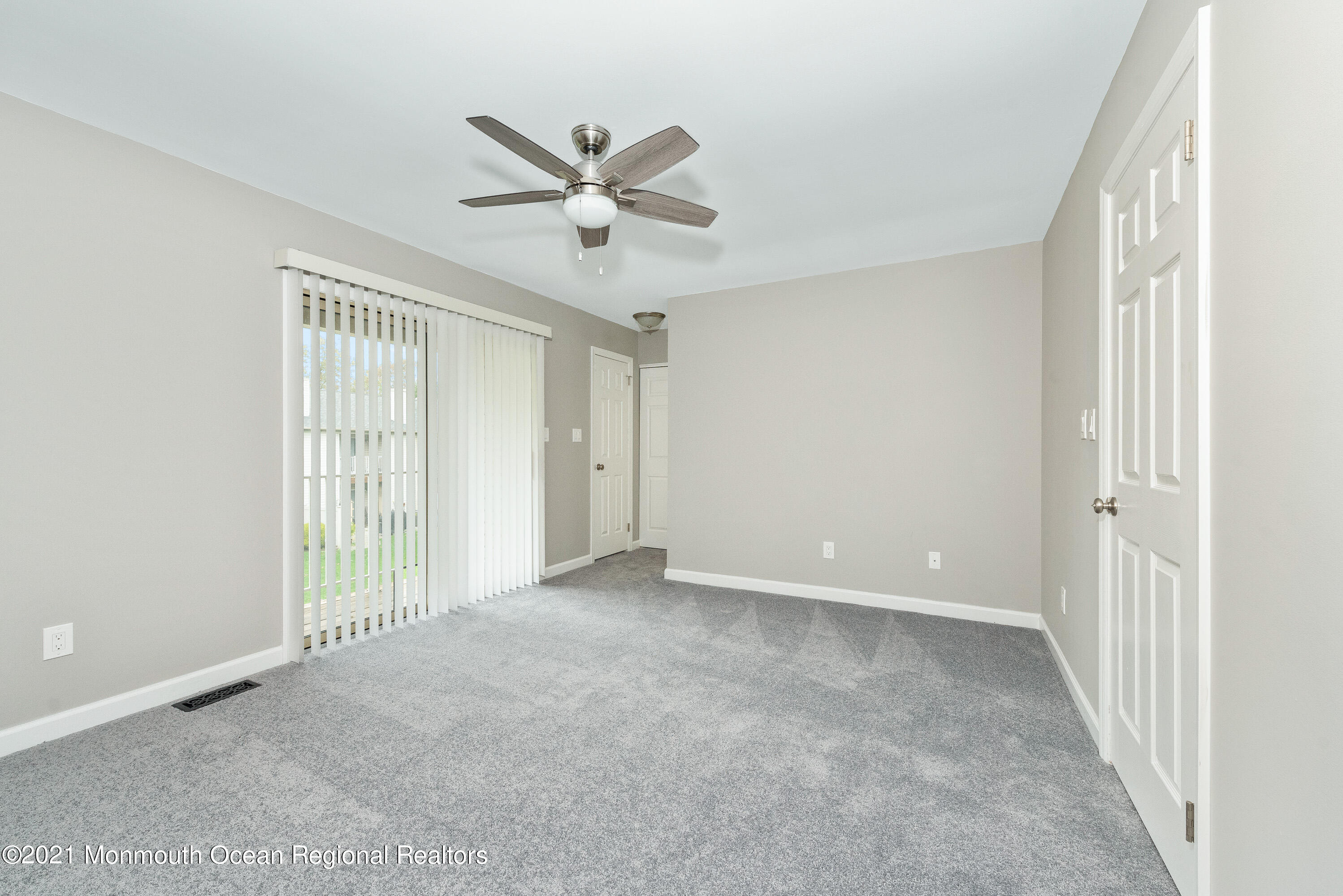14 Stuart Drive, Unit 5 Freehold, NJ 07728 - Photo 13 of 26 DSC_0059