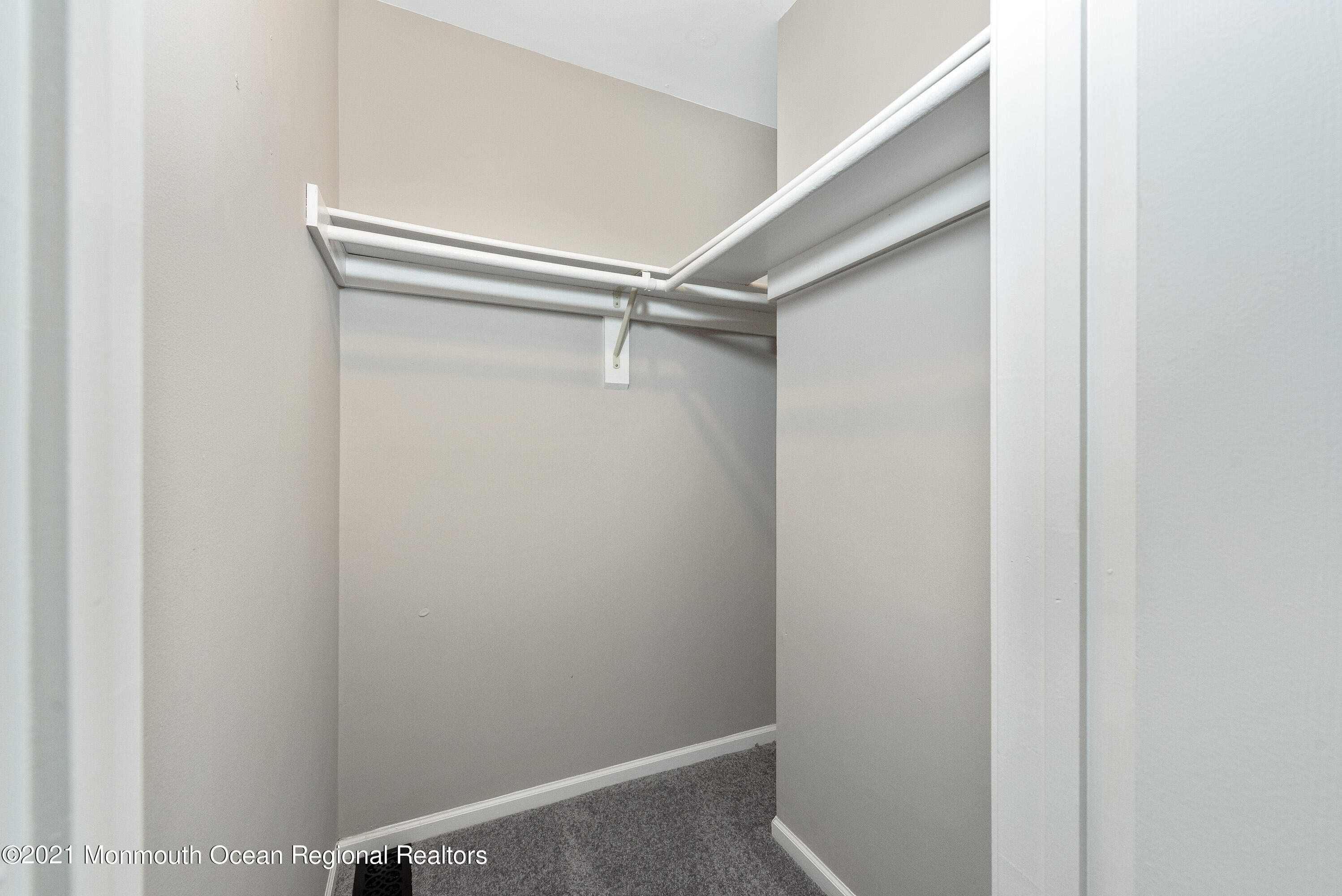 14 Stuart Drive, Unit 5 Freehold, NJ 07728 - Photo 15 of 26 DSC_0065