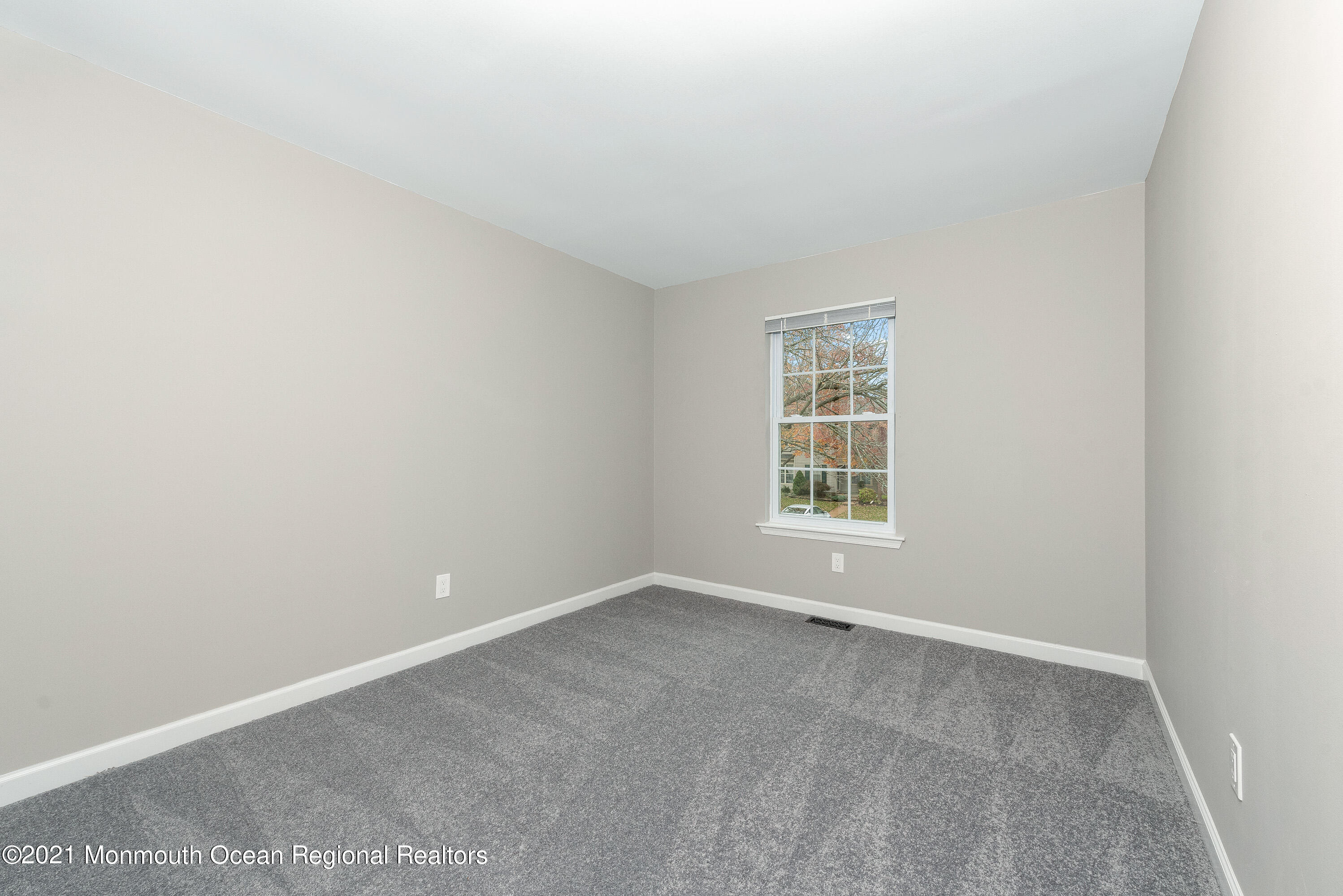 14 Stuart Drive, Unit 5 Freehold, NJ 07728 - Photo 18 of 26 DSC_0072