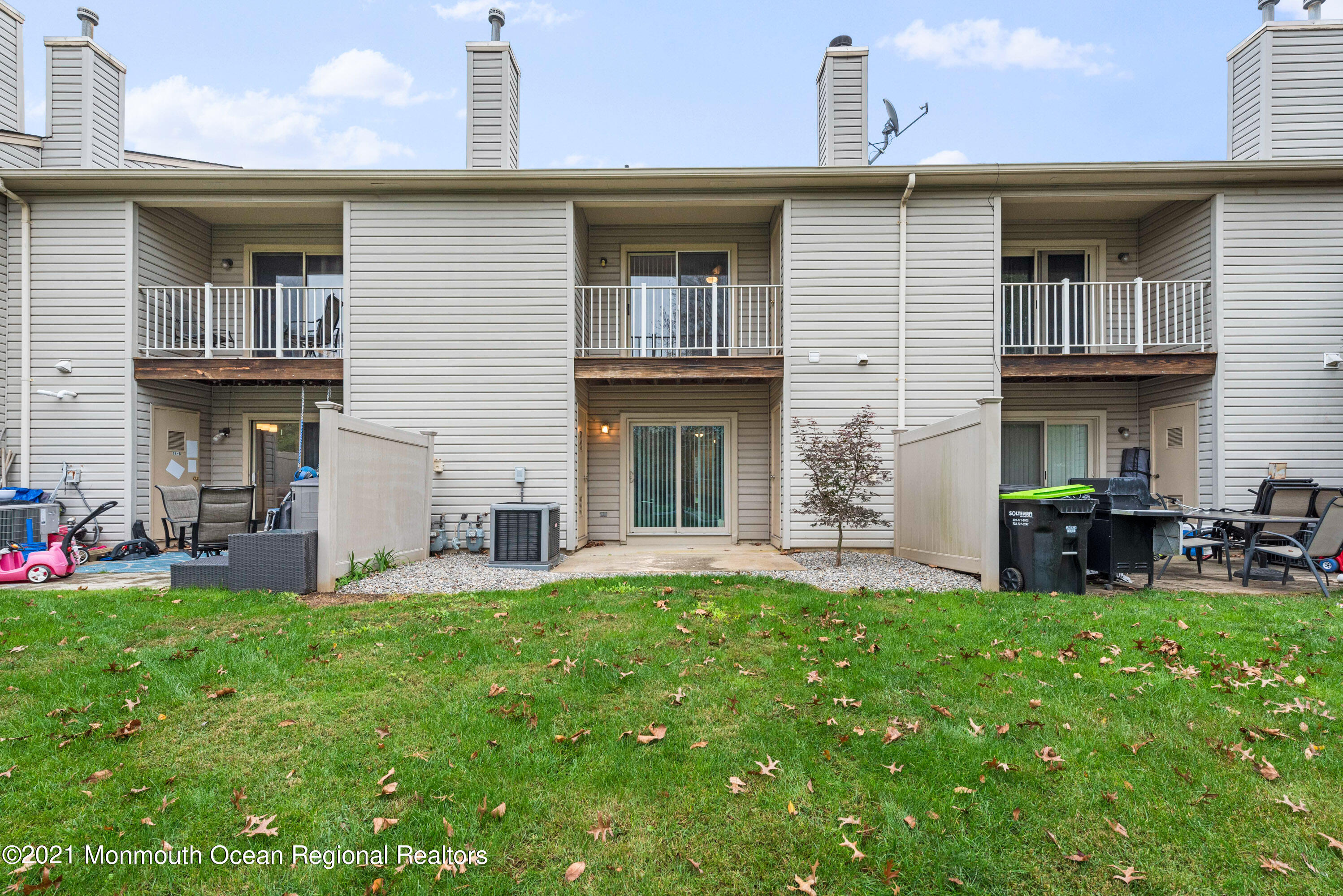 14 Stuart Drive, Unit 5 Freehold, NJ 07728 - Photo 24 of 26 DSC_9972