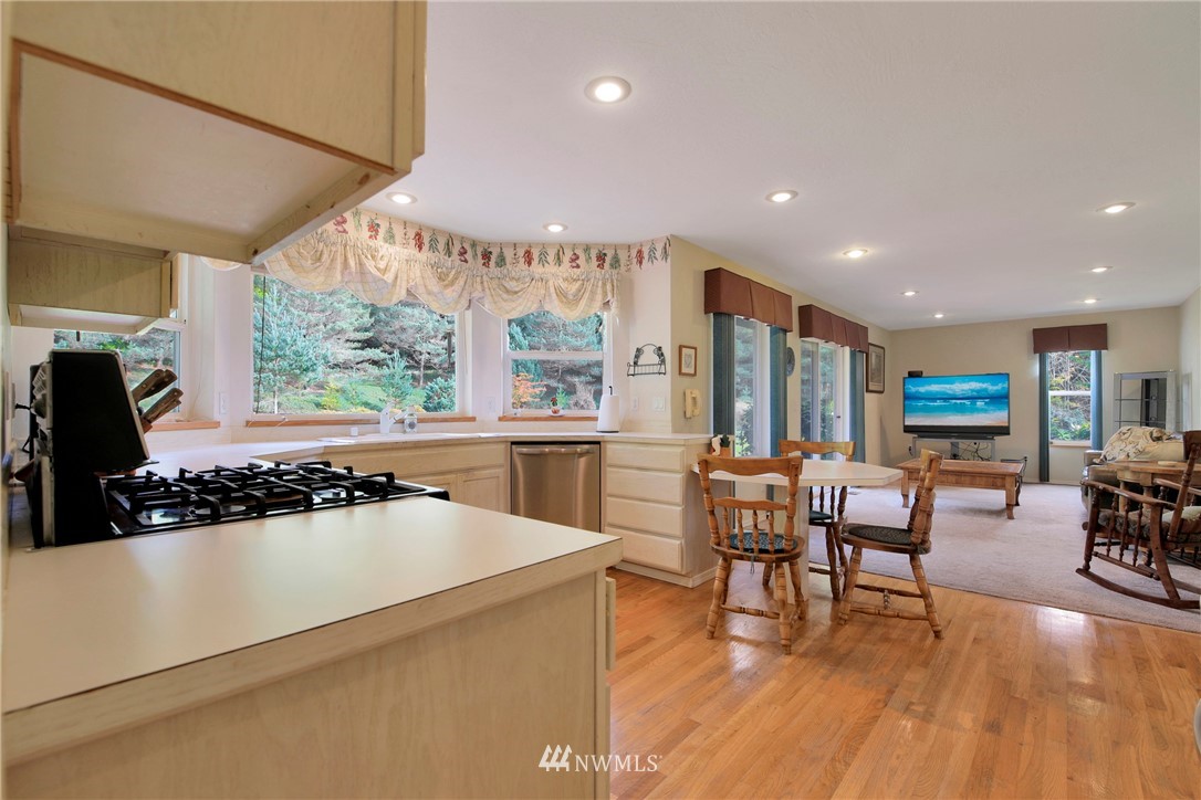 75 Hicklin Road Elma, WA 98541 - Photo 12 of 40 Gallery Image 12