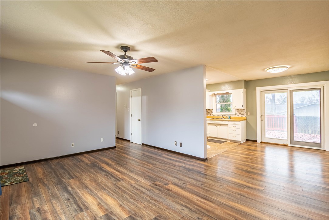 207 Wayside Avenue Decatur, IL 62521 - Photo 5 of 19