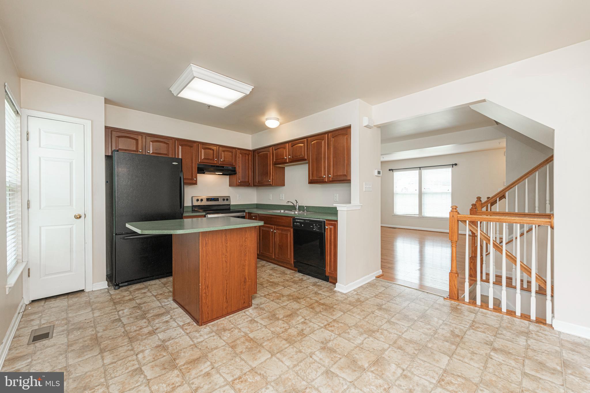 1805 Orchard View Road Reading, PA 19606 - Photo 9 of 32