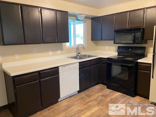 2861 Chavez Drive Reno, NV 89502 - Photo 4 of 10 Photo 4