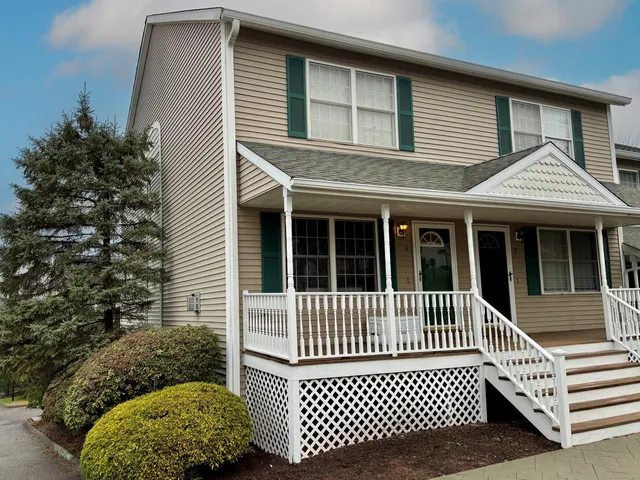 $349,900 | 39 Coram Road, Unit 1, Shelton, CT 06484