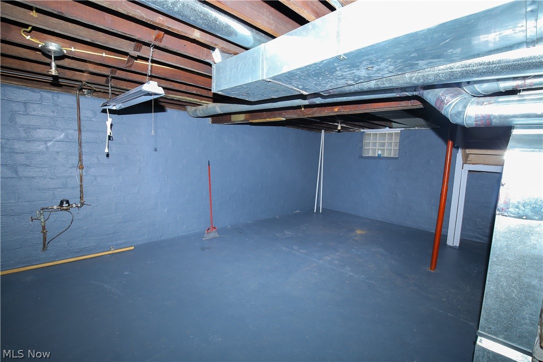 3262 Yorkshire Road Cleveland, OH 44118 - Photo 23 of 26 Gallery Image 23