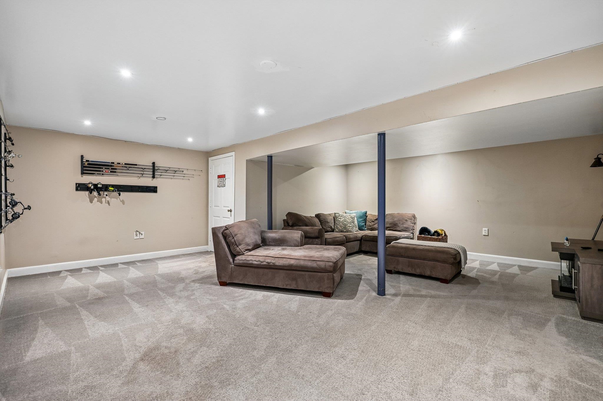 11 Longmeadow Road Windham, NH 03087 - Photo 41 of 60
