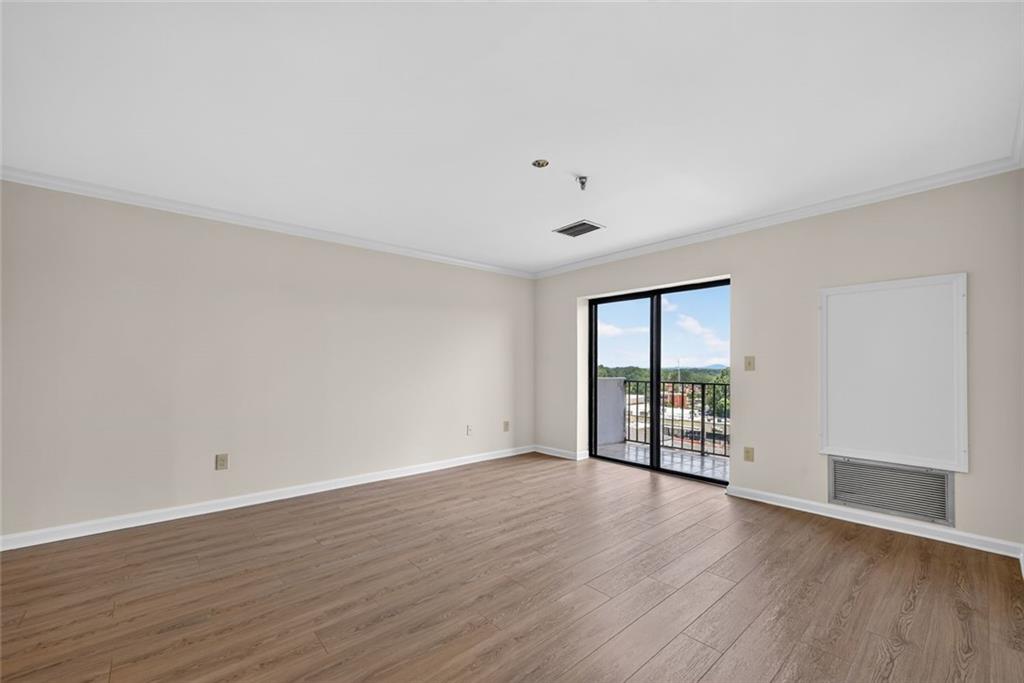 300 Johnson Ferry Road, Unit B603 Sandy Springs, GA 30328 - Photo 9 of 30 Gallery Image 9