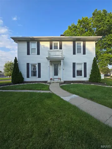 $242,000 | 713 North State Street, Jerseyville, IL 62052