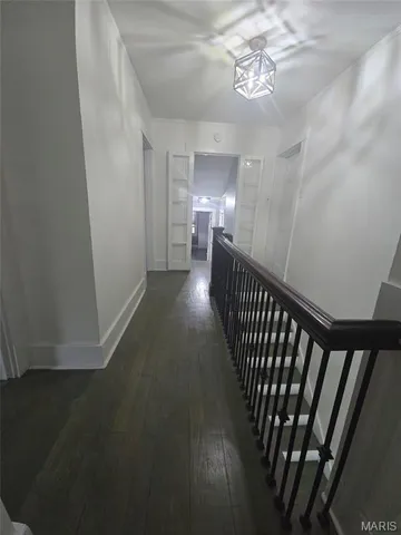 $242,000 | 713 North State Street, Jerseyville, IL 62052