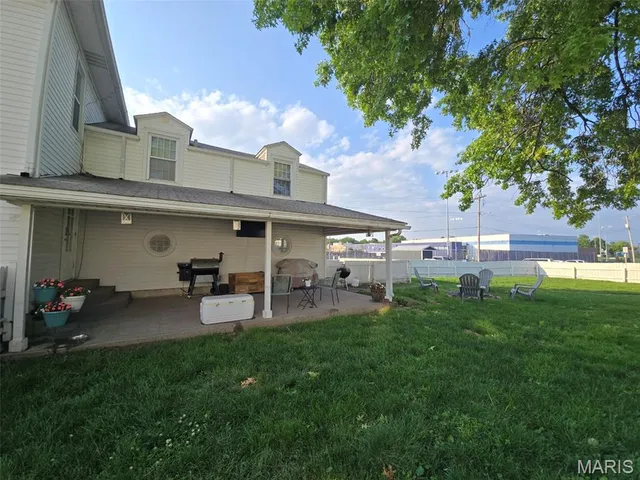 $242,000 | 713 North State Street, Jerseyville, IL 62052