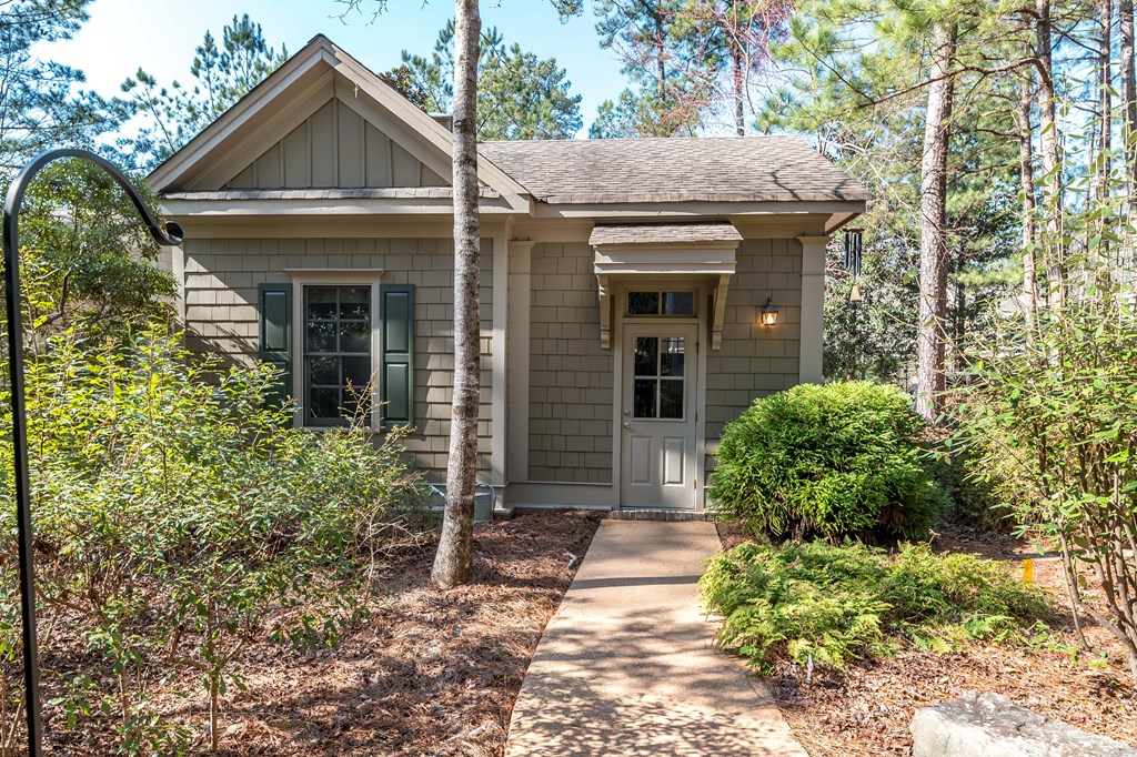 142 Maple Trace Pine Mountain, GA 31822 - Photo 30 of 61 a front view of a house with garden