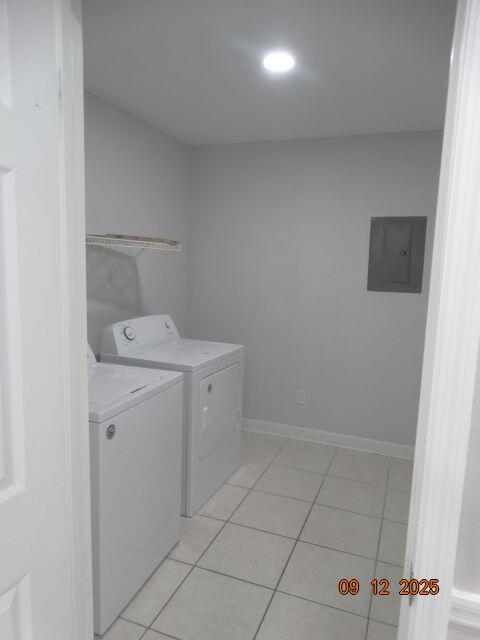 1325 Greendale Avenue, Unit 20 Fort Walton Beach, FL 32547 - Photo 8 of 30 a utility room with cabinets washer and dryer