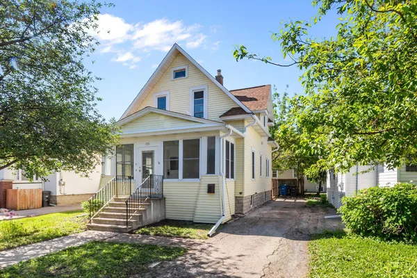 $229,900 | 523 West Bent Avenue, Oshkosh, WI 54901