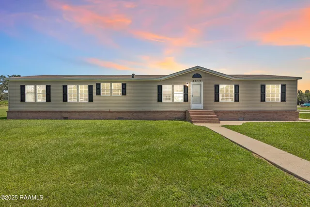 $180,000 | 4014 Rue Martine, New Iberia, LA 70560