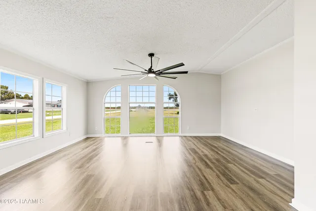 $180,000 | 4014 Rue Martine, New Iberia, LA 70560