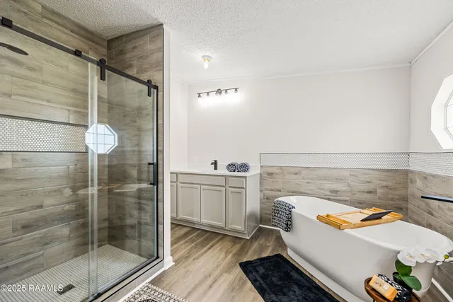 $180,000 | 4014 Rue Martine, New Iberia, LA 70560