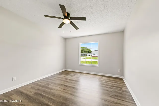 $180,000 | 4014 Rue Martine, New Iberia, LA 70560