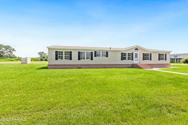 $180,000 | 4014 Rue Martine, New Iberia, LA 70560