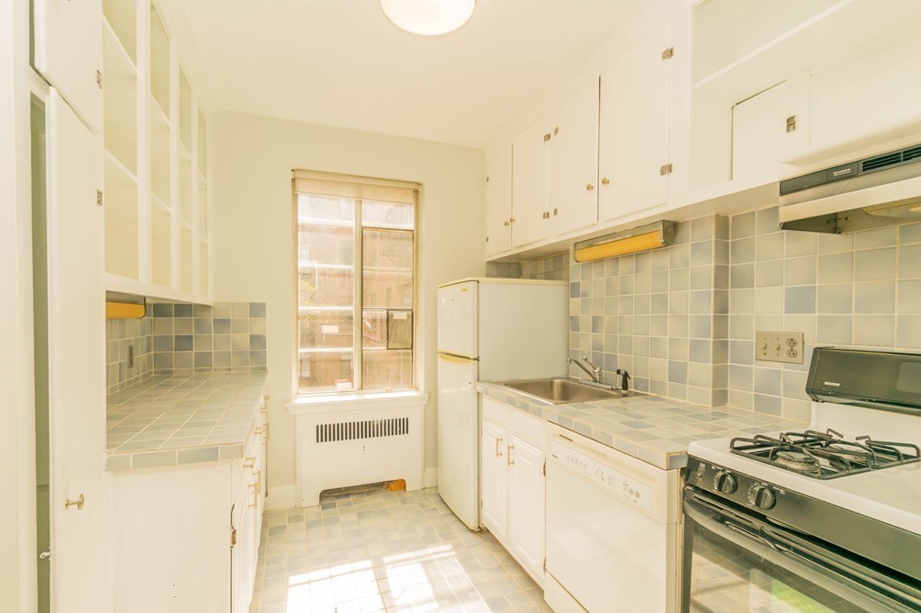 97 Strathmore Road, Unit 5 Boston, MA 02135 - Photo 2 of 30 Gallery Image 2