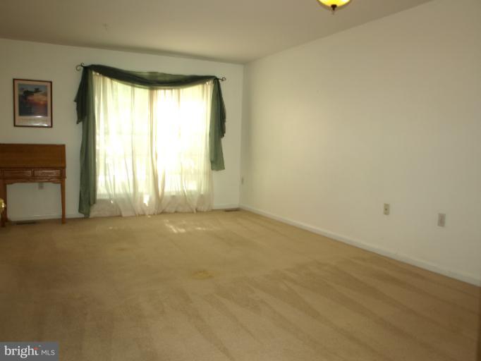 235 Carolstowne Road Reisterstown, MD 21136 - Photo 9 of 15 Living Room