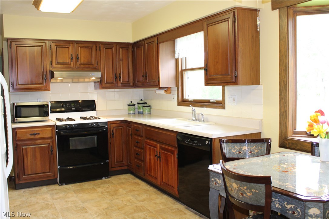 6265 Wolff Road Medina, OH 44256 - Photo 11 of 35 Gallery Image 11