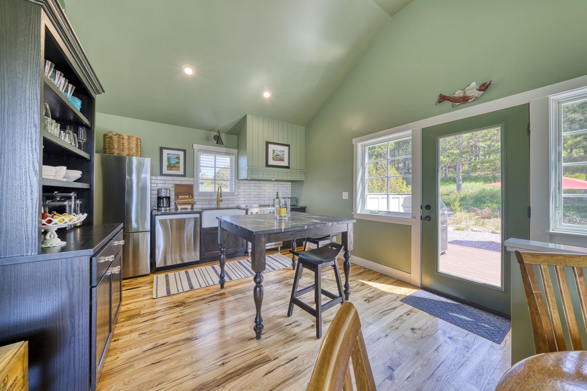 2494 North Setterbo Road Suttons Bay, MI 49682 - Photo 20 of 61 1934024-d9dde2ba-6e05-4e2f-8c50-07524937ff12.JPG