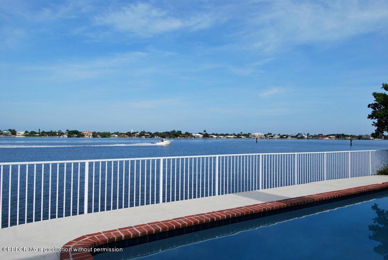 2284 Ibis Isle Road West Palm Beach, FL 33480 - Photo 13 of 15 13 View