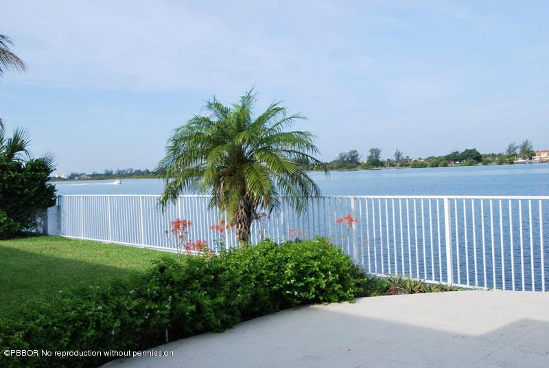 2284 Ibis Isle Road West Palm Beach, FL 33480 - Photo 14 of 15 14 View