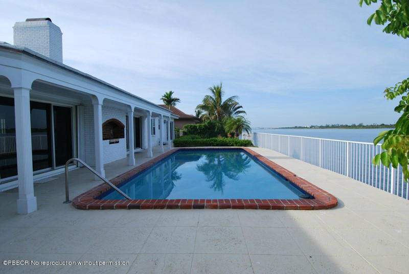 2284 Ibis Isle Road West Palm Beach, FL 33480 - Photo 10 of 15 10 Pool