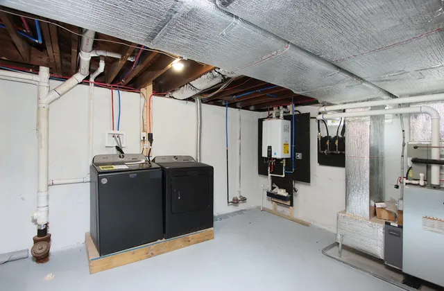 a view of a storage & utility room