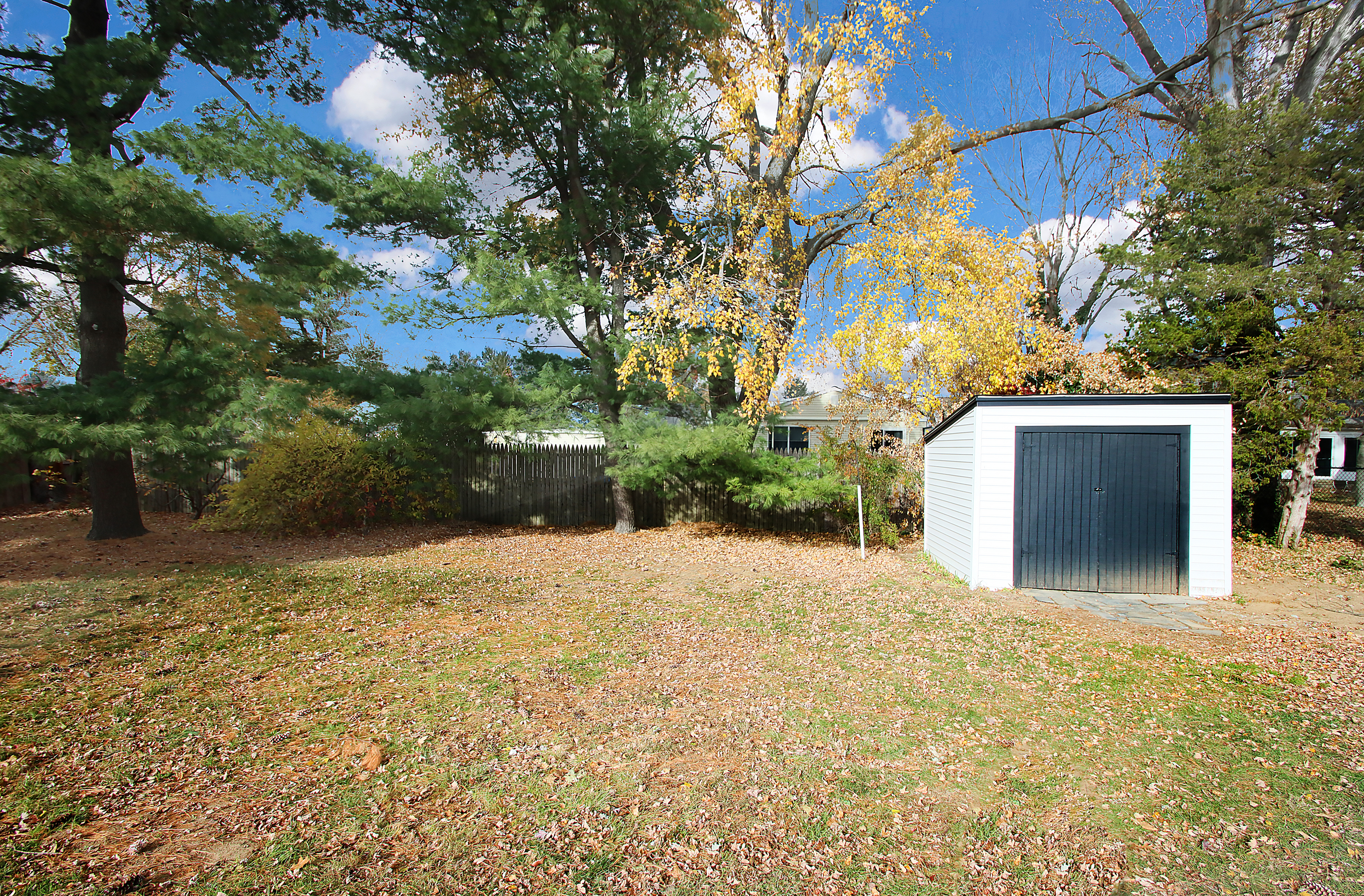 18 Riverdale Road Milford, CT 06460 - Photo 4 of 33